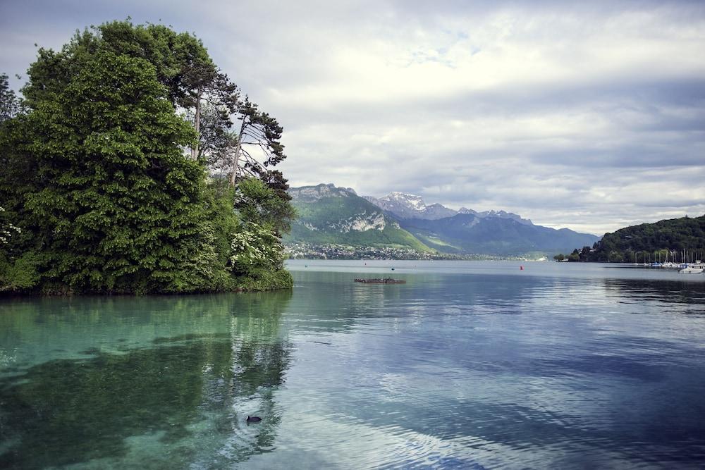 Greet Hotel Annecy Cran-Gevrier Екстер'єр фото